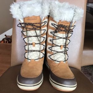 ⛄️SNOW BOOTS by HELLY HANSEN⛄️